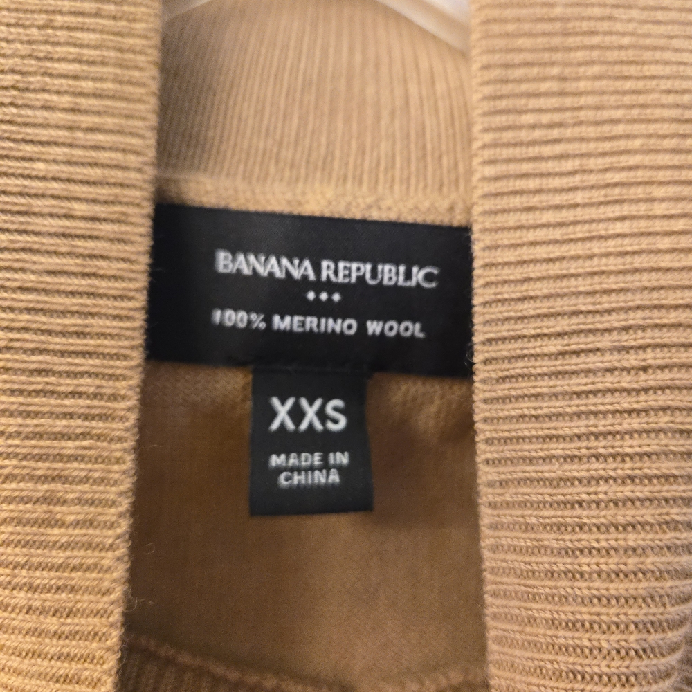 Banana Republic Camel Colored 100% Merino Wool Mockneck Sleeveless Sweater, New - Picture 4 of 5